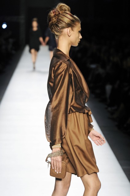 Yves Saint Laurent 09ĸDƬ