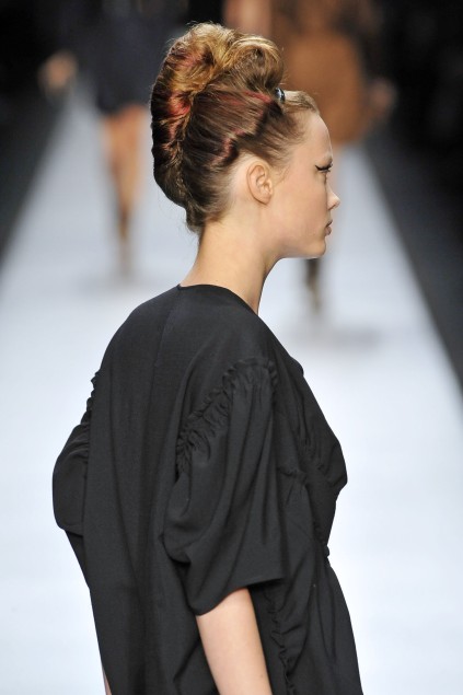 Yves Saint Laurent 09ĸDƬ