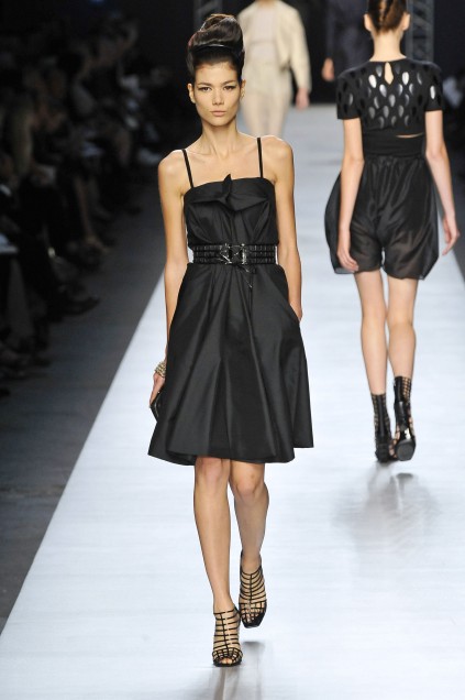Yves Saint Laurent 09ĸDƬ