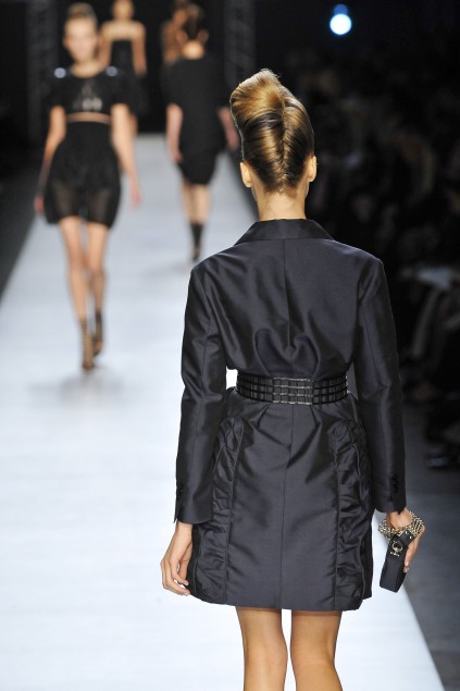Yves Saint Laurent 09ĸDƬ