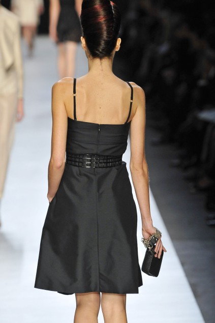 Yves Saint Laurent 09ĸDƬ