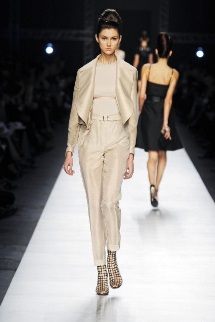 Yves Saint Laurent 09ĸDƬ