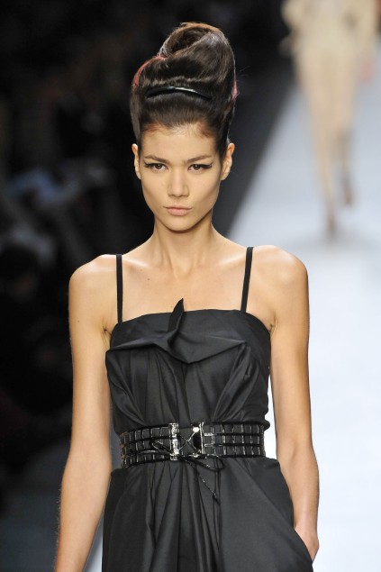 Yves Saint Laurent 09ĸDƬ