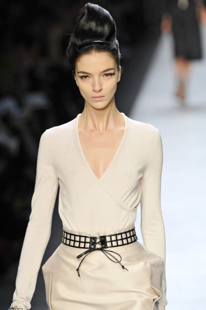 Yves Saint Laurent 09ĸDƬ