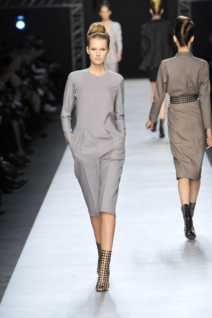 Yves Saint Laurent 09ĸDƬ