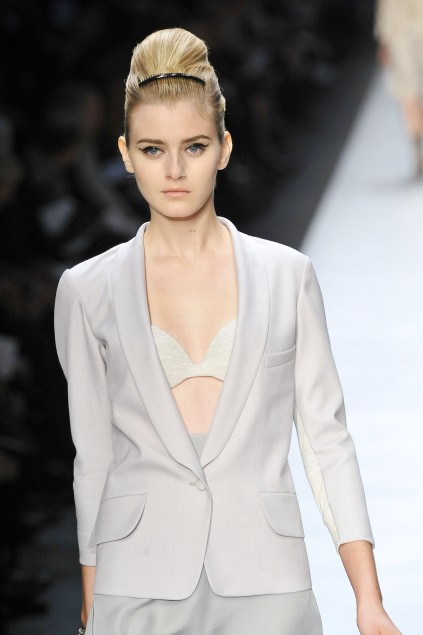 Yves Saint Laurent 09ĸDƬ