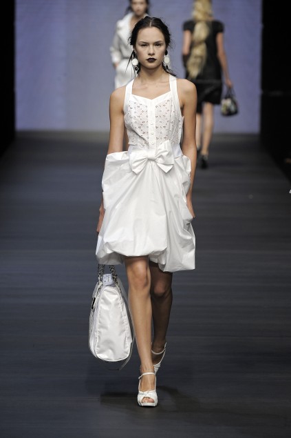 Mariella Burani 09ĸDƬ