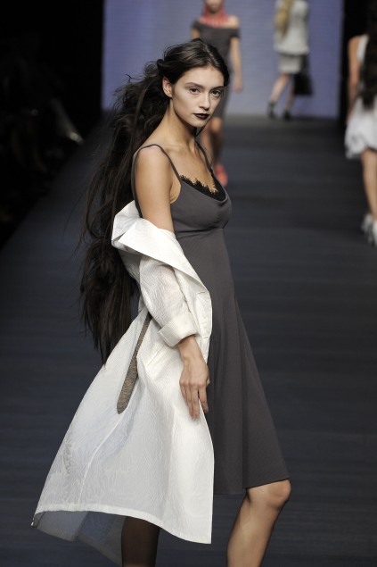 Mariella Burani 09ĸDƬ