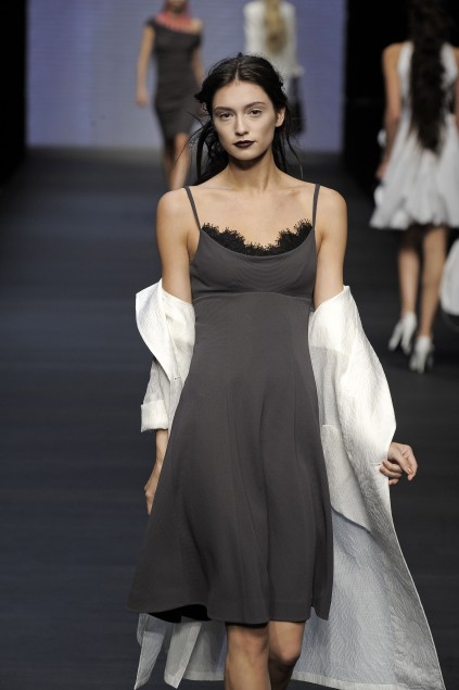Mariella Burani 09ĸDƬ