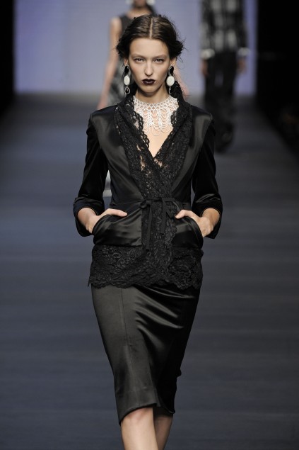 Mariella Burani 09ĸDƬ