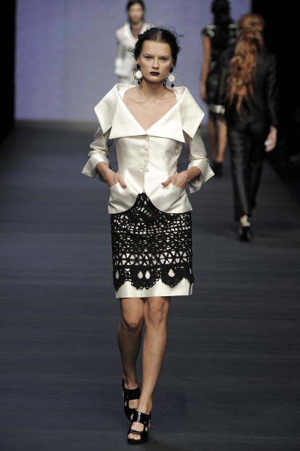 Mariella Burani 09ĸDƬ