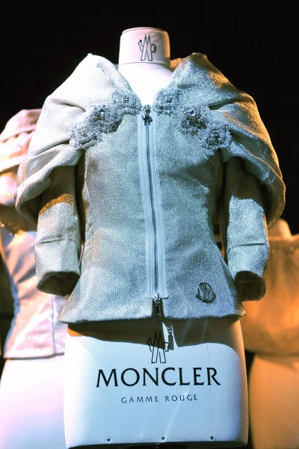 Moncler 09ĸDƬ
