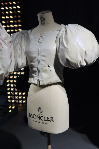 Moncler 09ĸDƬ