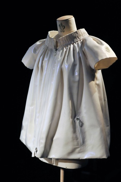 Moncler 09ĸDƬ